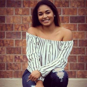 Meet your Posher, Jacy